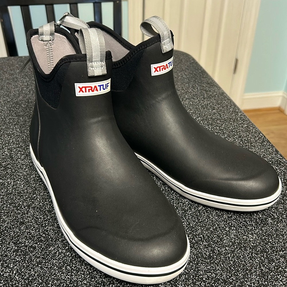 Men’s XTRA TUF boots size 12, color -black